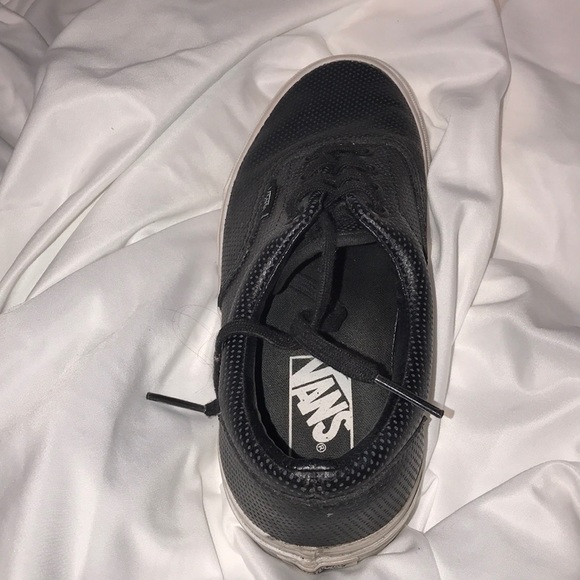 Size 7 lace up perforated vans - Picture 4 of 4